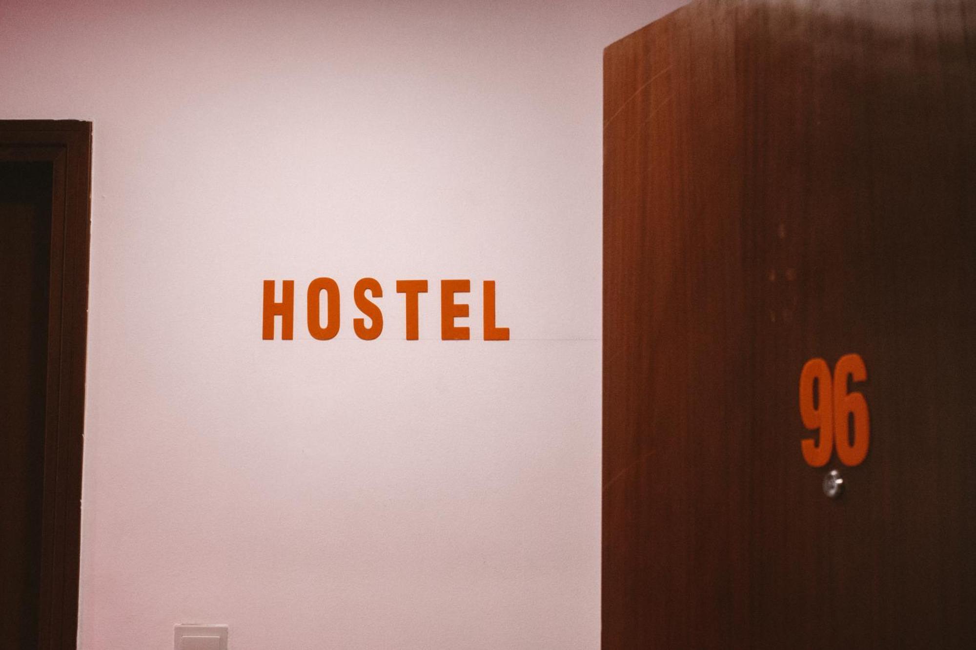Lunar Hostel 96 Dubai Exterior photo
